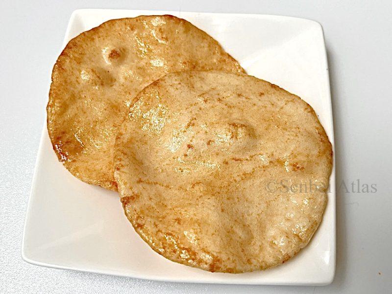 Magari Senbei served on a plate