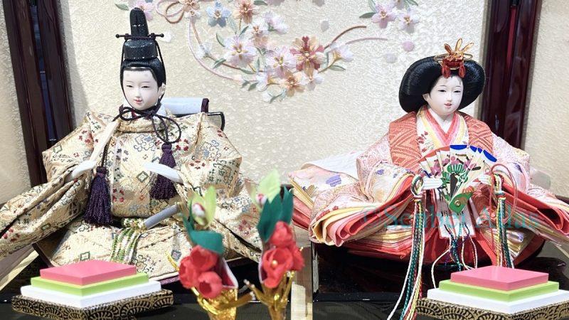 Obina (男びな) and Mebina (女びな) dolls.