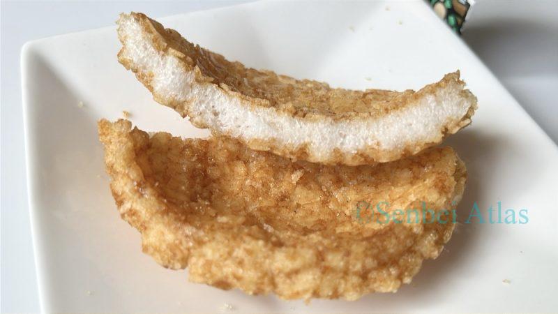 Kabukiage (歌舞伎揚) package and its cross-section on a plate.
