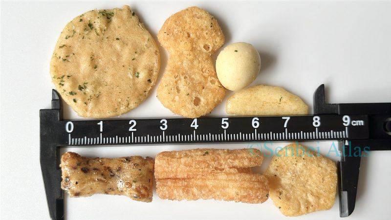 Measuring the size of Wagaya no Teppan (わが家のテッパン) with a ruler.